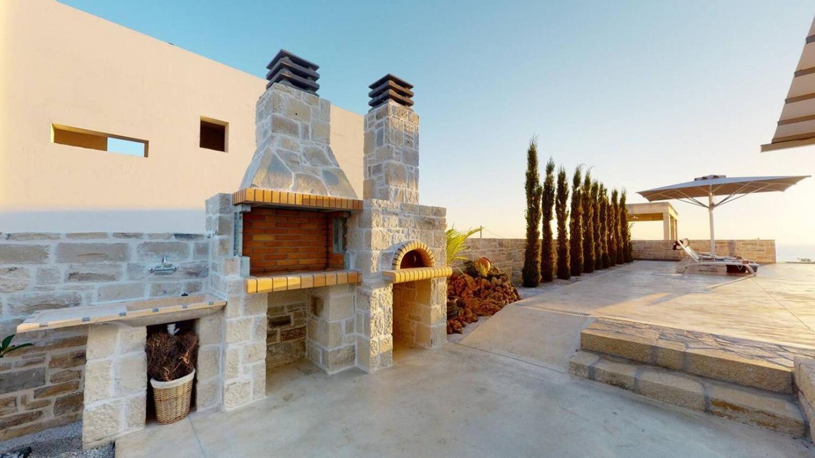 3 Muses Luxury * Kalamaki (Heraklion)