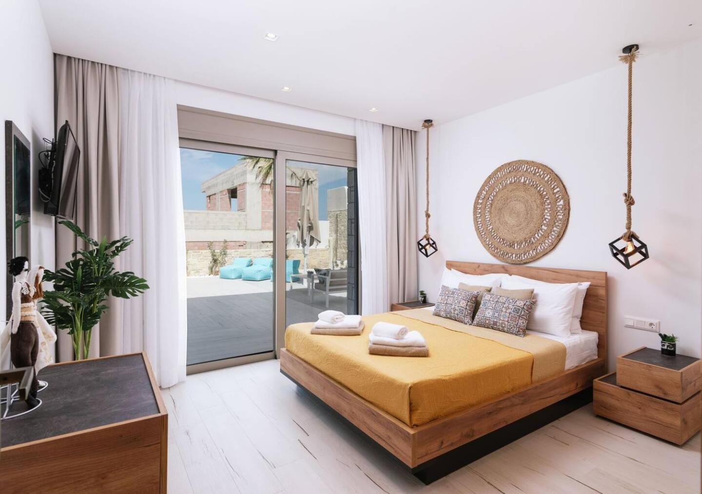 3 Muses Luxury * Kalamaki (Heraklion)